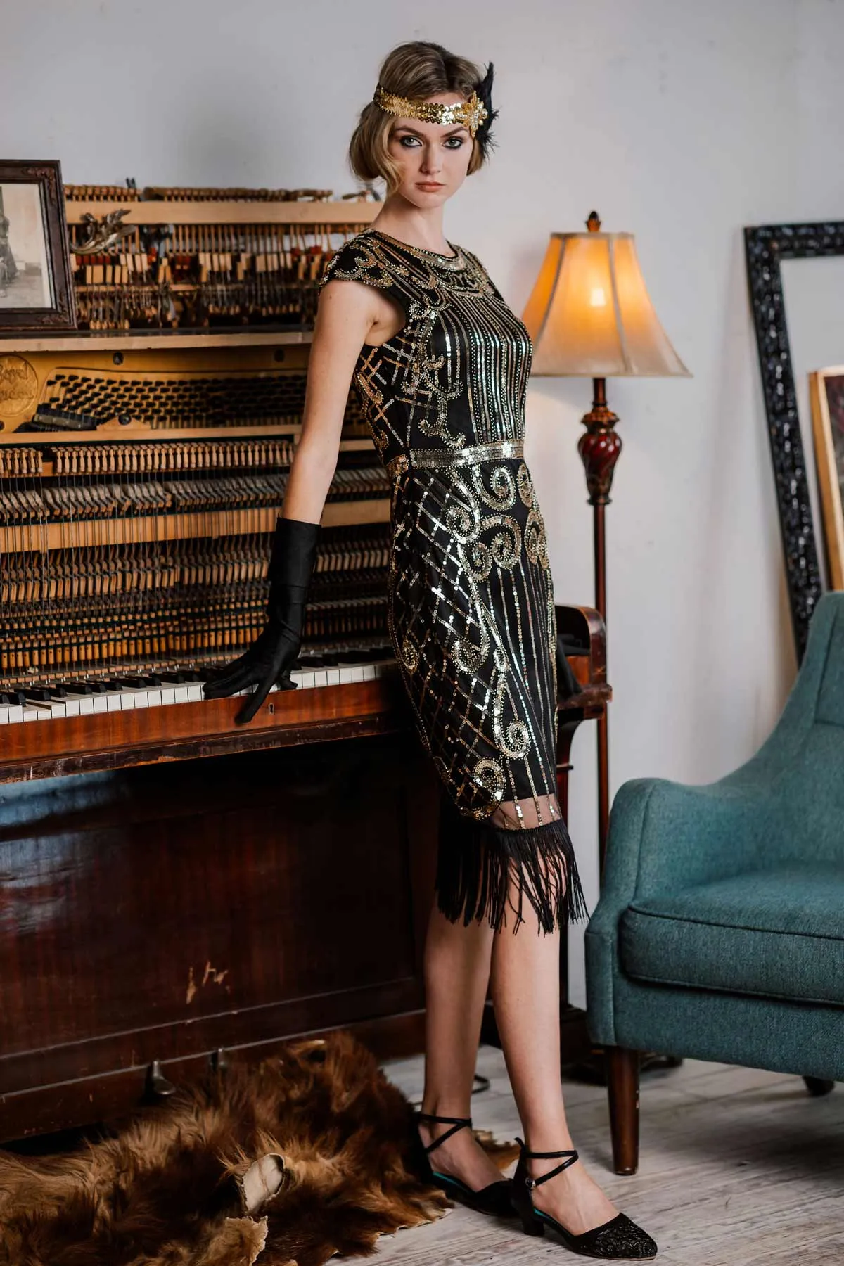 Black 1920s Sequined Flapper Dress