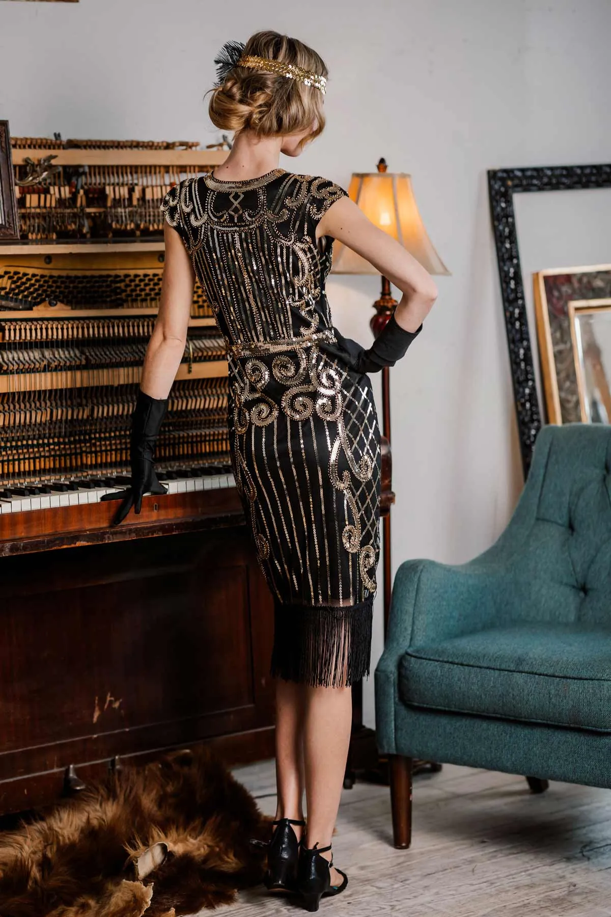 Black 1920s Sequined Flapper Dress