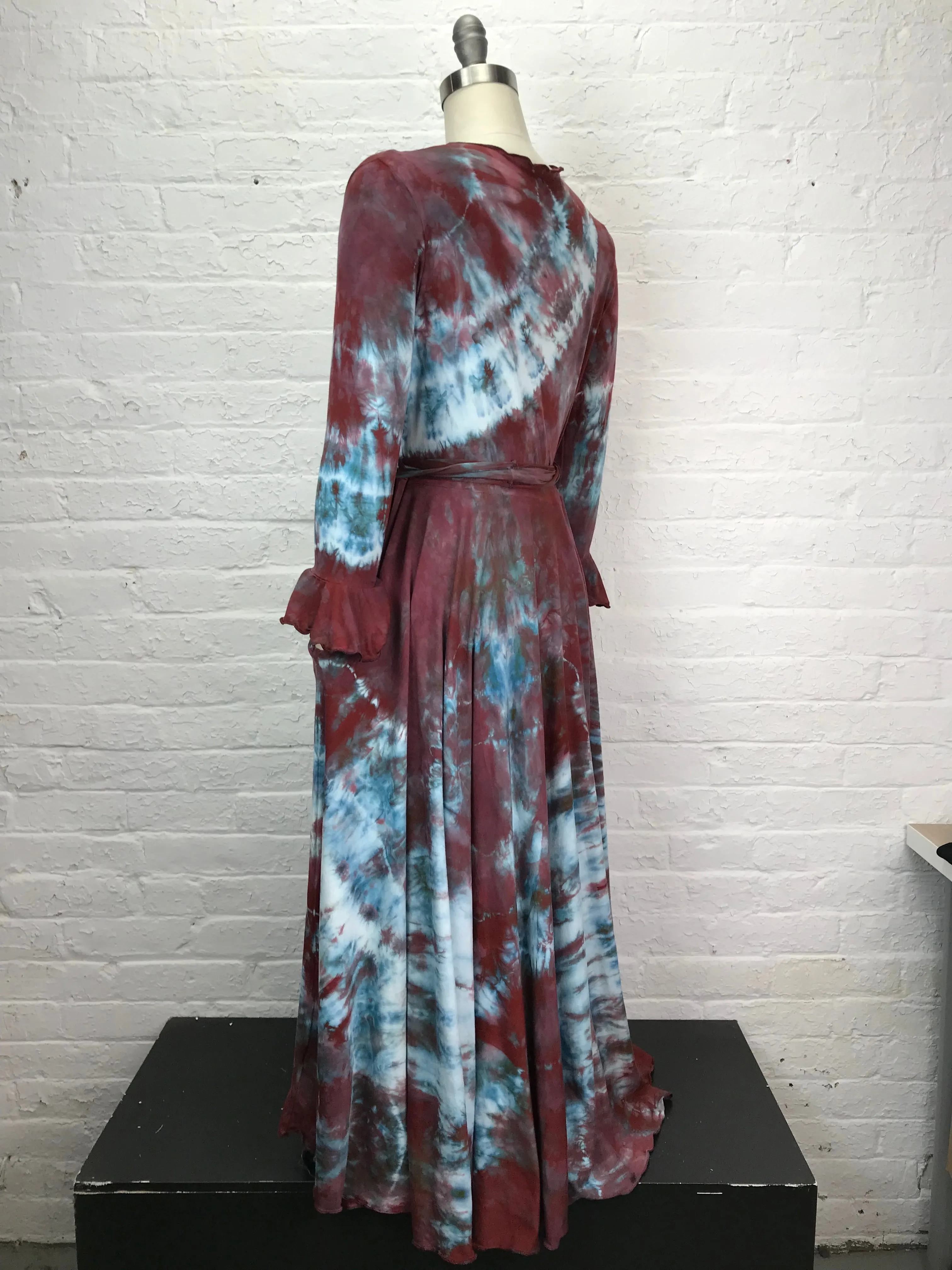 Flamenco Wrap Dress with Pockets in Pinot Noir Tangle