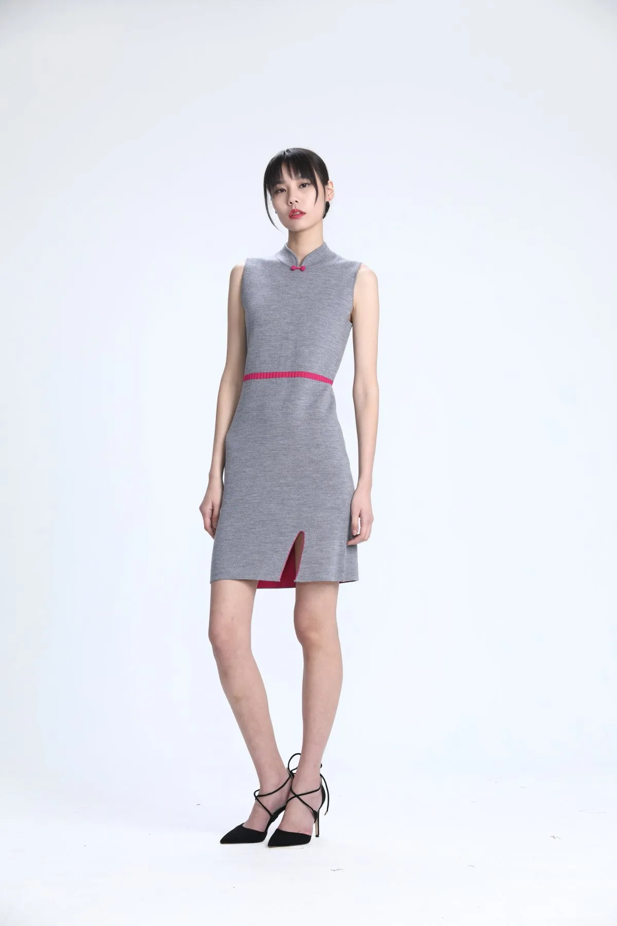 Medium Grey & Fuchsia Sleeveless Knit Qipao with Removable Cape