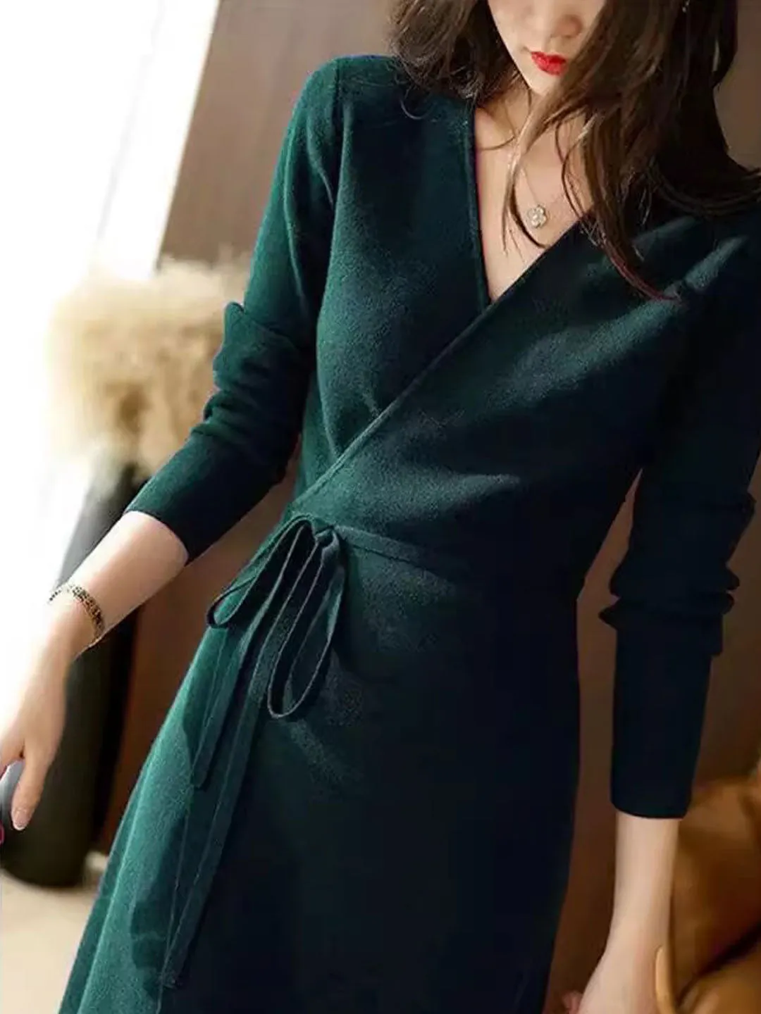 Peyton Classic Solid Color Tie Knitted Dress