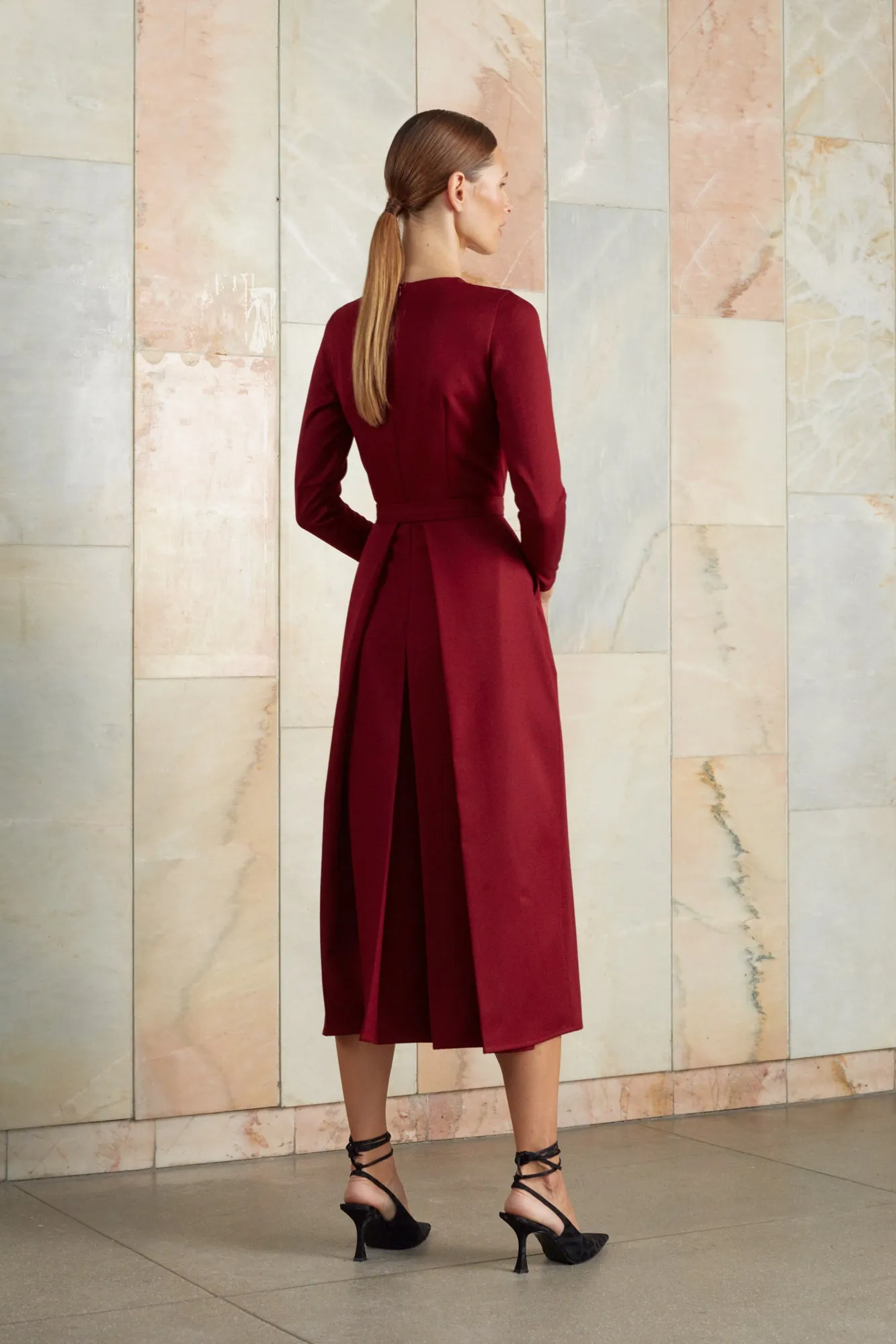 TILDA red pleated midi dress