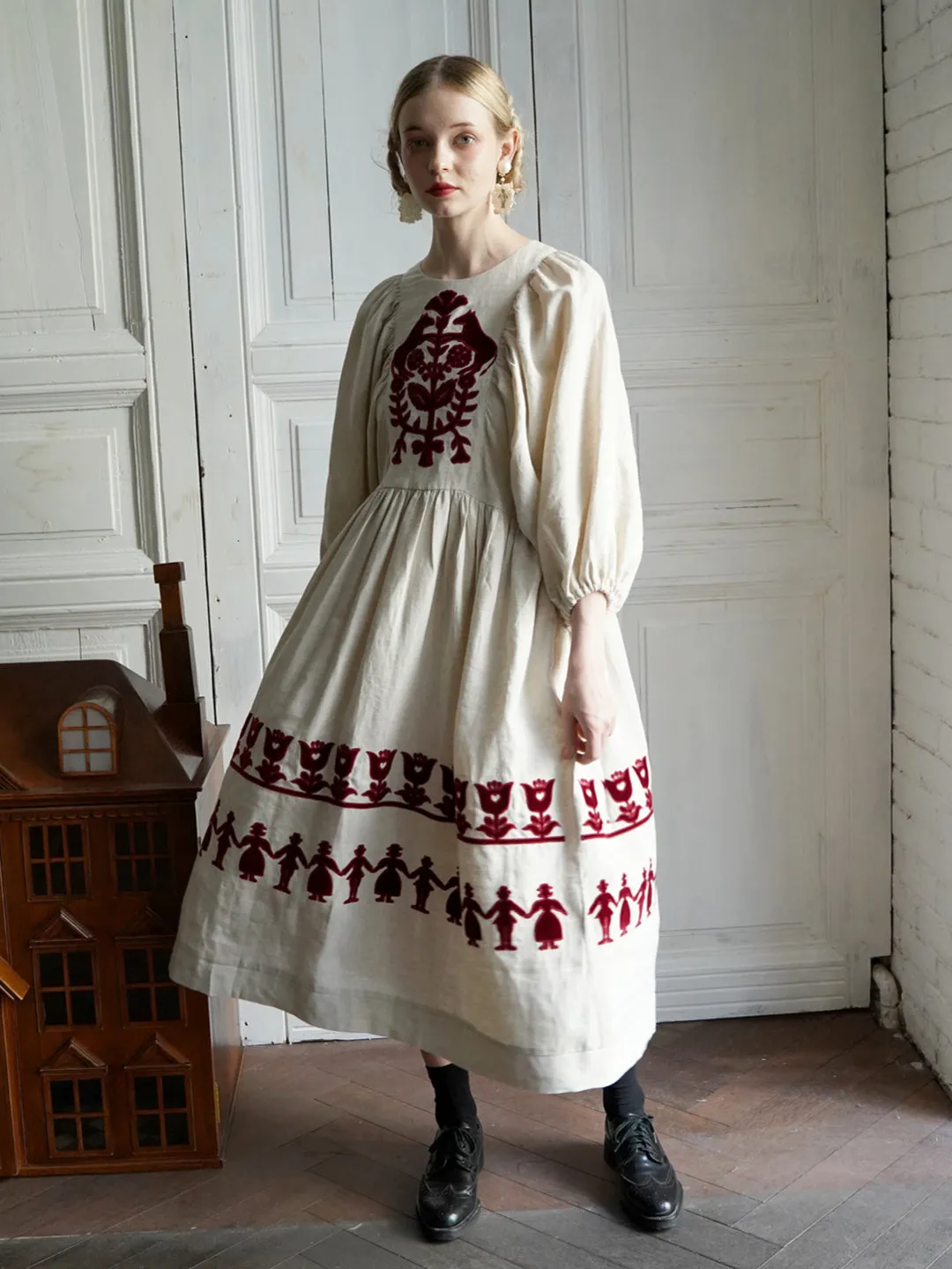 Unlogical Poem Paper-cut Flocked Embroidered Cape Sleeve Dress