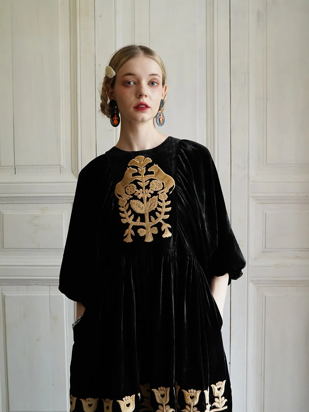 Unlogical Poem Paper-cut Flocked Embroidered Cape Sleeve Dress