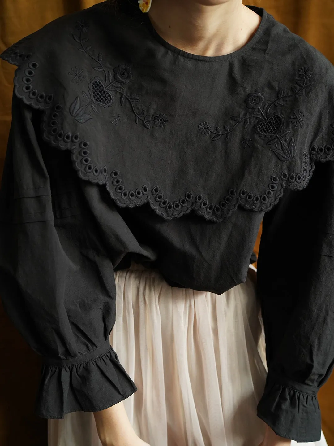 Unlogical Poem Victorian style Hollow Embroidery Black Shirt