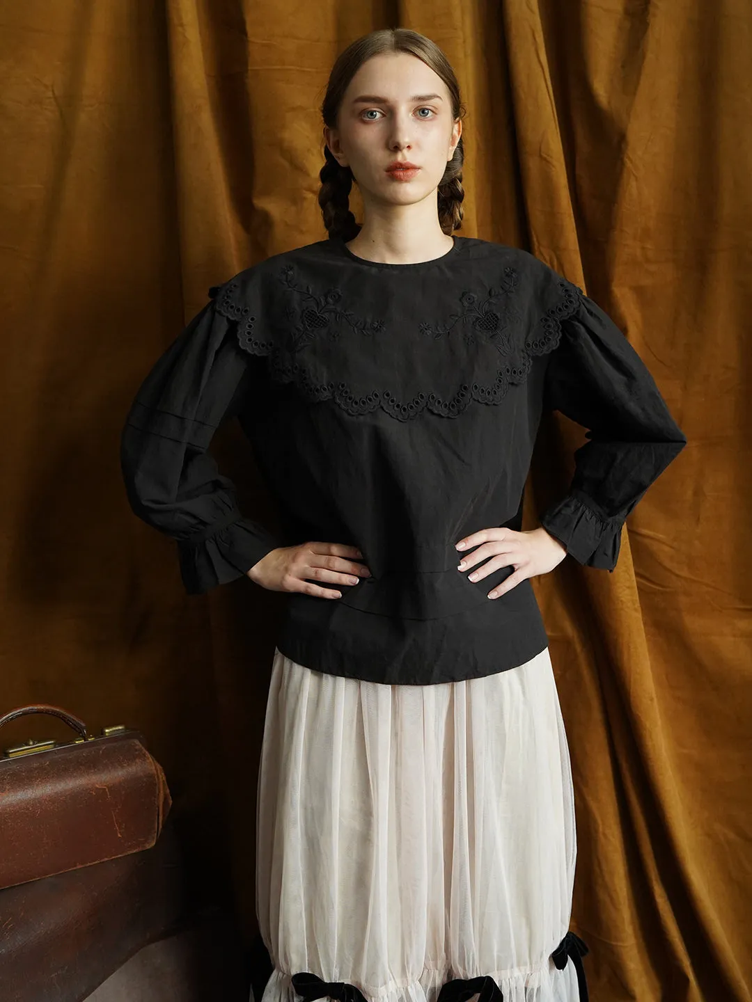 Unlogical Poem Victorian style Hollow Embroidery Black Shirt